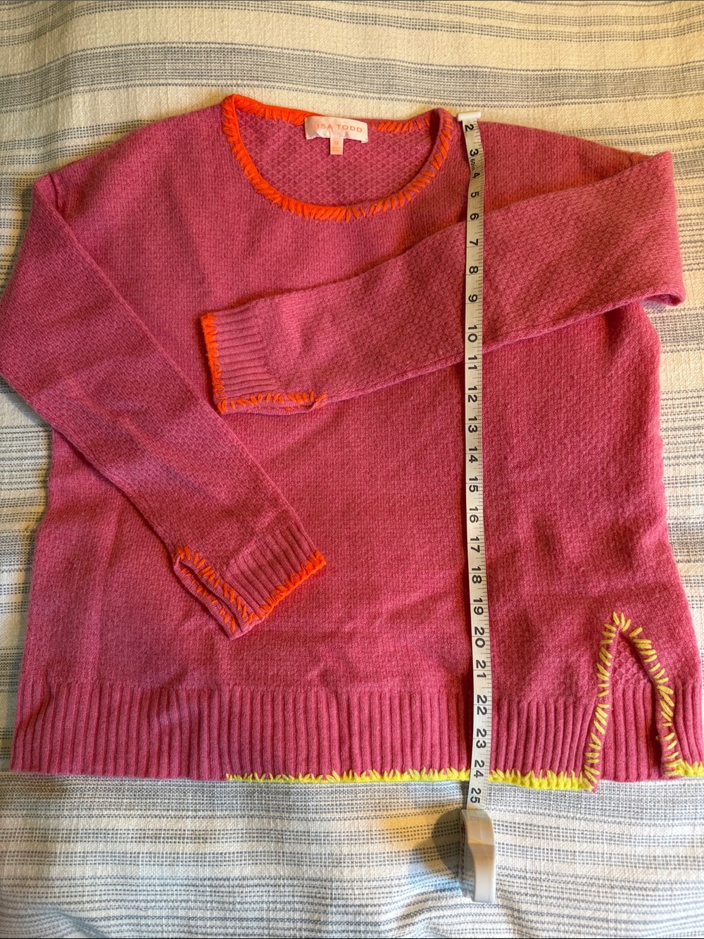 Lisa Todd Pink Sweater with Contrast stitched trim - size M - 100% cashmere